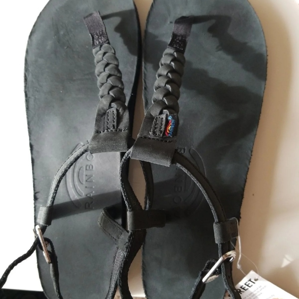 Rainbow T strap black